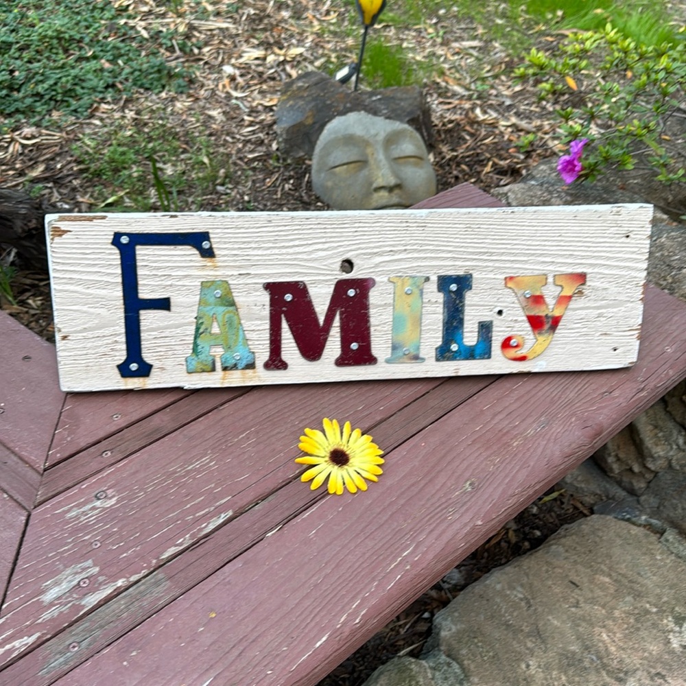 🩷 ARTISAN Hand-Made & Distressed-Look “FAMILY” Sign to put in Family Room, Etc!
